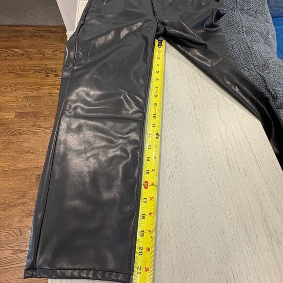 Abercrombie & Fitch Black Straight Ankle Leg faux pant with Sleek Finish - Picture 13 of 14